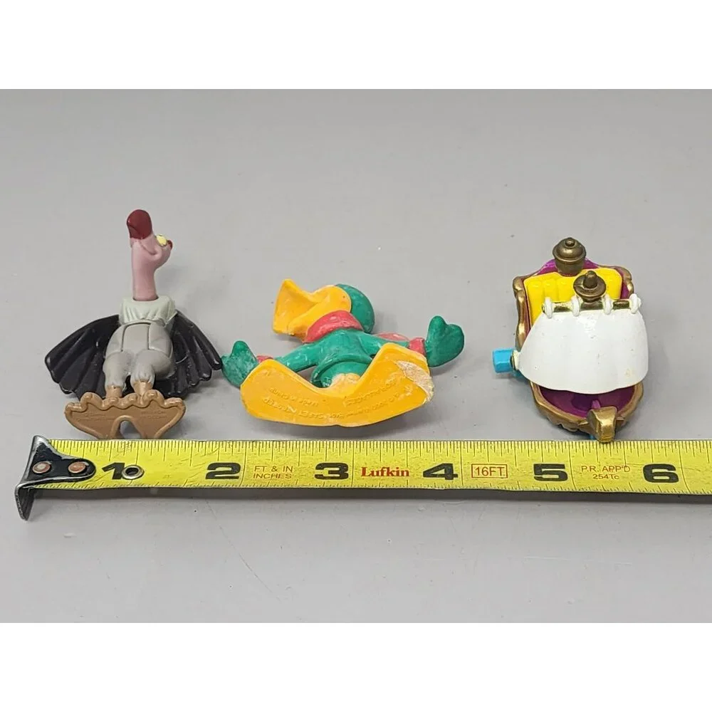 Vintage Warner Brothers/Disney/Unmarked Figures Featuring‎ Ship Duck & Vulture